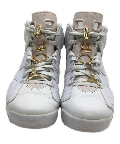 NIKE（ナイキ）NIKE (ナイキ) ハイカットスニーカー 	AIR JORDAN6 RETRO 'GOLD HOOPS' ホワイト×ピンク サイズ:27.5の古着・服飾アイテム
