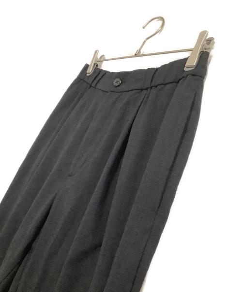 ATON（エイトン）ATON (エイトン) Wool Tropical Tapered Easy Pants ブラック サイズ:04の古着・服飾アイテム