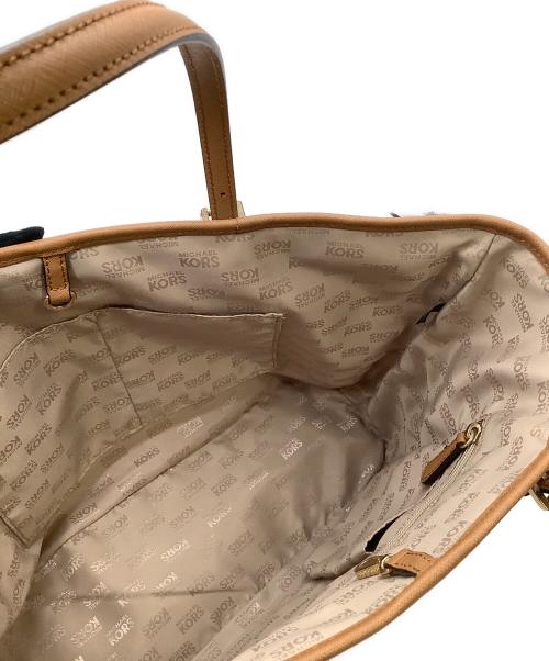 MICHAEL KORS（マイケル・コース）MICHAEL KORS (マイケル・コース) トートバッグ ホワイト×ブラウンの古着・服飾アイテム
