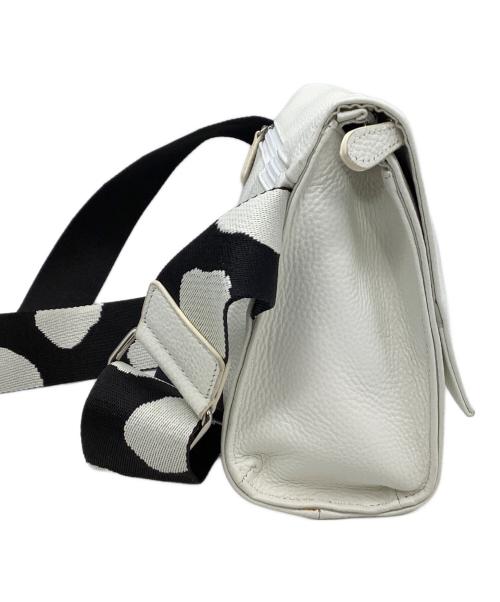 ear PAPILLONNER（イアパピヨネ）ear PAPILLONNER (イアパピヨネ) ショルダーバッグ　柄ワイドテープショルダーバッグ ホワイトの古着・服飾アイテム