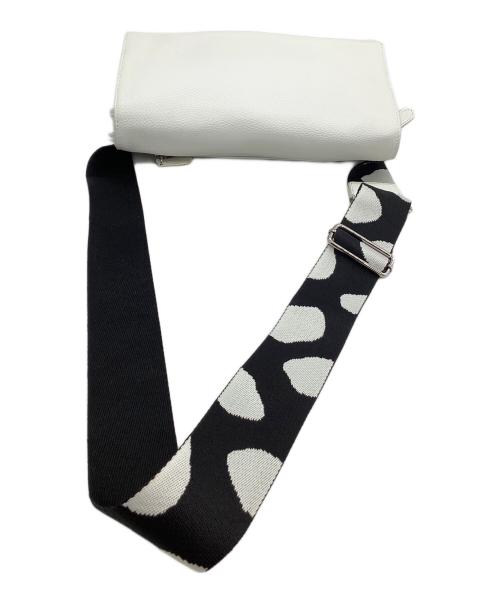 ear PAPILLONNER（イアパピヨネ）ear PAPILLONNER (イアパピヨネ) ショルダーバッグ　柄ワイドテープショルダーバッグ ホワイトの古着・服飾アイテム