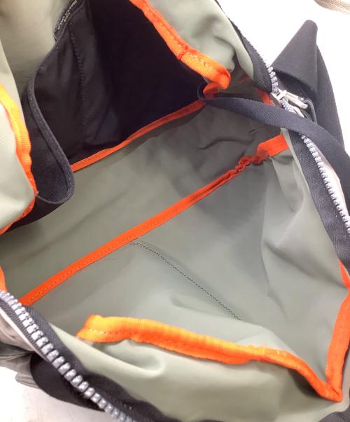 jack gomme（ジャックゴム）jack gomme (ジャックゴム) ショルダーバッグ ESCAPE ORIGINAL ROME グレー×ブラックの古着・服飾アイテム