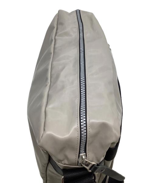 jack gomme（ジャックゴム）jack gomme (ジャックゴム) ショルダーバッグ ESCAPE ORIGINAL ROME グレー×ブラックの古着・服飾アイテム