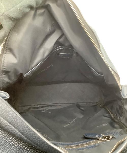 Salvatore Ferragamo（サルヴァトーレ フェラガモ）Salvatore Ferragamo (サルヴァトーレ フェラガモ) レザーバックパック ネイビーの古着・服飾アイテム