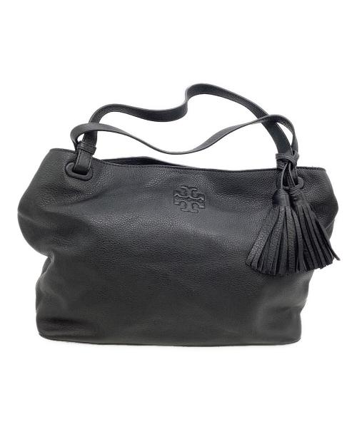 TORY BURCH（トリーバーチ）TORY BURCH (トリーバーチ) トートバッグ タッセル付 エンボスロゴ ブラックの古着・服飾アイテム