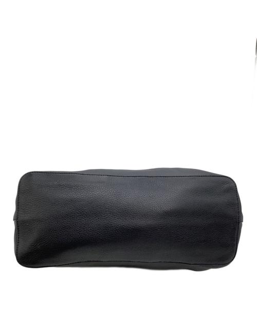 TORY BURCH（トリーバーチ）TORY BURCH (トリーバーチ) トートバッグ タッセル付 エンボスロゴ ブラックの古着・服飾アイテム