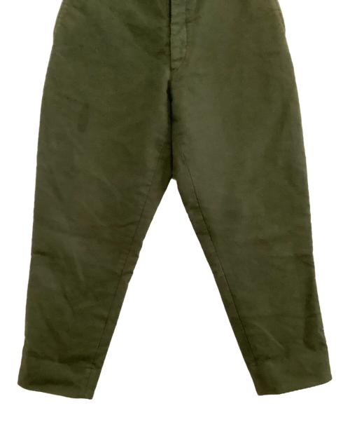 COMOLI（コモリ）COMOLI (コモリ) パンツ　モールスキン バックストラップパンツ グリーン サイズ:2の古着・服飾アイテム