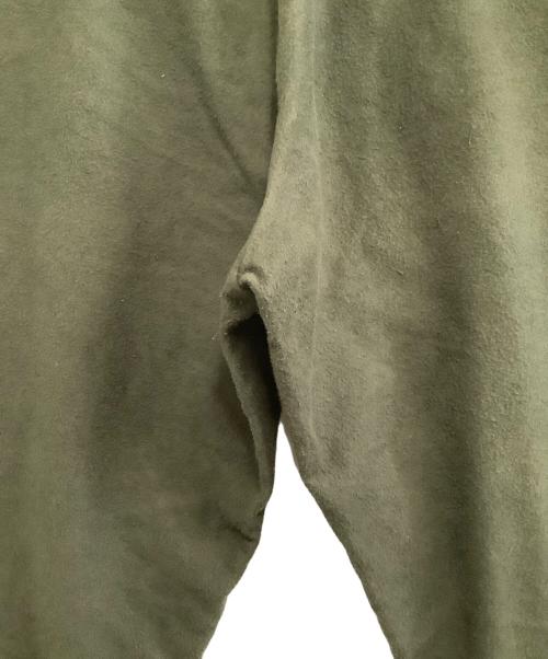 COMOLI（コモリ）COMOLI (コモリ) パンツ　モールスキン バックストラップパンツ グリーン サイズ:2の古着・服飾アイテム