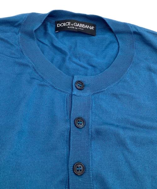 DOLCE & GABBANA（ドルチェ＆ガッバーナ）DOLCE & GABBANA (ドルチェ＆ガッバーナ) 長袖薄手ニット　ヘンリーネック ブルー サイズ:50の古着・服飾アイテム