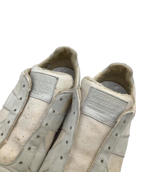 Maison Martin Margiela（メゾンマルタンマルジェラ）Maison Martin Margiela (メゾンマルタンマルジェラ) ローカットスニーカー　REPLICA ホワイト×グレー サイズ:42の古着・服飾アイテム