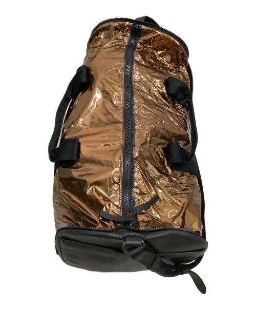 Maison Margiela（メゾンマルジェラ）Maison Margiela (メゾンマルジェラ) ボストンバッグ ゴールド×ブラックの古着・服飾アイテム