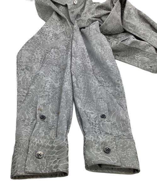 TORNADO MART（トルネードマート）TORNADO MART (トルネードマート) 長袖シャツ　パイソン柄 グレー サイズ:Mの古着・服飾アイテム