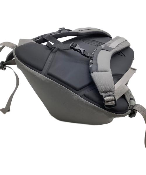 ARC'TERYX（アークテリクス）ARC'TERYX (アークテリクス) BEAMS BOY (ビームスボーイ) リュック アロー16 グレー×イエローの古着・服飾アイテム