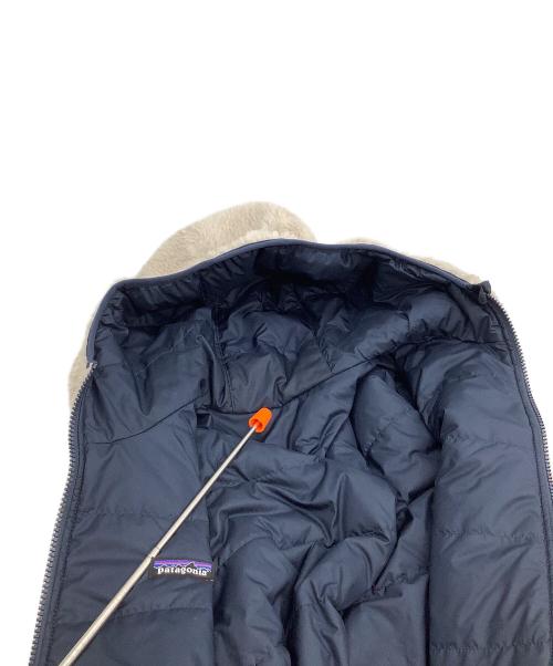Patagonia（パタゴニア）Patagonia (パタゴニア) リバーシブルジャケット ベージュ×ネイビー サイズ:XXLの古着・服飾アイテム
