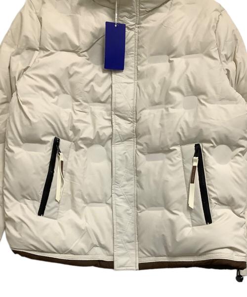 EMMAUELA（エマヌエーラ）EMMAUELA (エマヌエーラ) ダウンジャケット ホワイト サイズ:48の古着・服飾アイテム