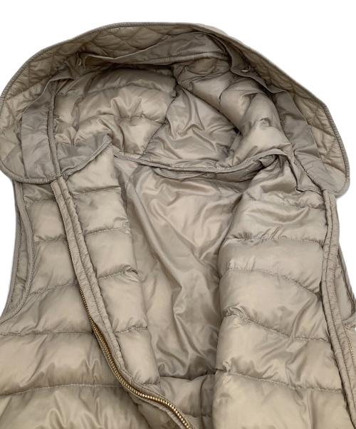 MaxMara（マックスマーラ）MaxMara (マックスマーラ) ノースリーブダウンコート ベージュ サイズ:38の古着・服飾アイテム