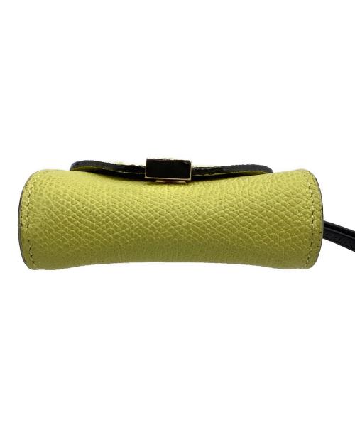 Valextra（ヴァレクストラ）Valextra (ヴァレクストラ) バック型ミニチャーム イエローの古着・服飾アイテム