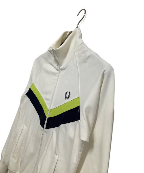FRED PERRY（フレッドペリー）FRED PERRY (フレッドペリー) トラックジャケット ホワイト サイズ:Sの古着・服飾アイテム