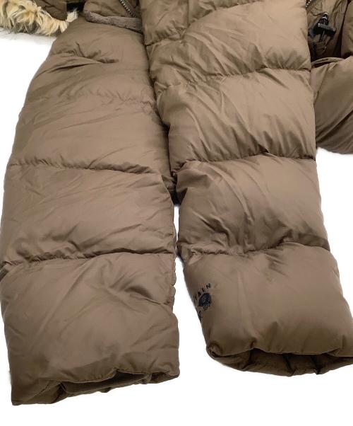 MOUNTAIN HARD WEAR（マウンテンハードウェア）MOUNTAIN HARD WEAR (マウンテンハードウェア) ダウンコート ブラウン サイズ:Sの古着・服飾アイテム