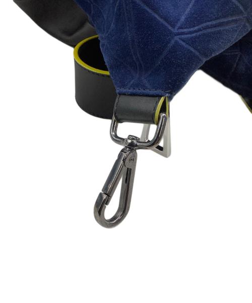 JIMMY CHOO（ジミーチュウ）JIMMY CHOO (ジミーチュウ) リュック FITZROY ネイビー×ブラックの古着・服飾アイテム