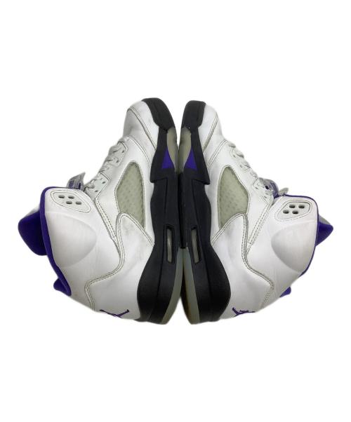 NIKE（ナイキ）NIKE (ナイキ) スニーカー ホワイト×パープル サイズ:24.5の古着・服飾アイテム