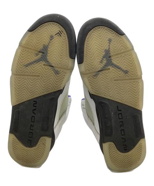 NIKE（ナイキ）NIKE (ナイキ) スニーカー ホワイト×パープル サイズ:24.5の古着・服飾アイテム