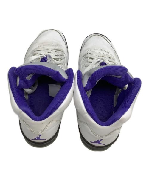 NIKE（ナイキ）NIKE (ナイキ) スニーカー ホワイト×パープル サイズ:24.5の古着・服飾アイテム