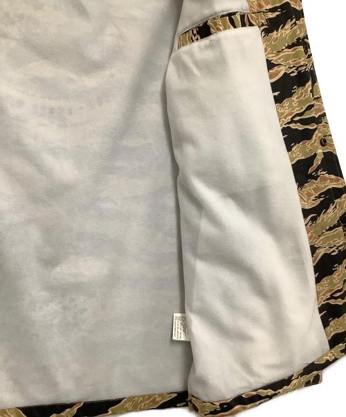 stussy（ステューシー）stussy (ステューシー) コーチジャケット　タイガーカモ ベージュ×ブラック サイズ:Mの古着・服飾アイテム