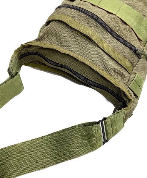 BRIEFING（ブリーフィング）BRIEFING (ブリーフィング) ショルダーバッグ　DAY TRIPPER カーキの古着・服飾アイテム