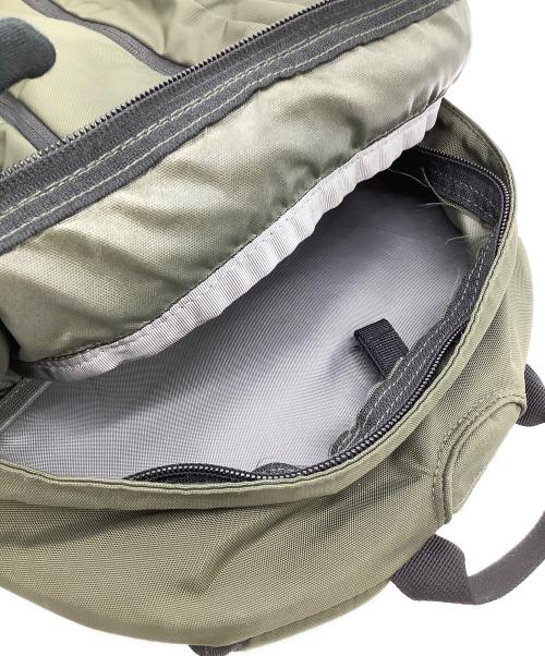 THE NORTH FACE（ザ ノース フェイス）THE NORTH FACE (ザ ノース フェイス) リュック カーキ×ブラックの古着・服飾アイテム