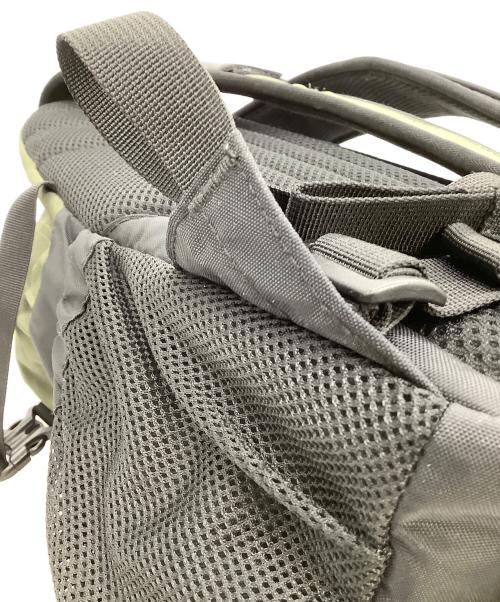 THE NORTH FACE（ザ ノース フェイス）THE NORTH FACE (ザ ノース フェイス) リュック カーキ×ブラックの古着・服飾アイテム