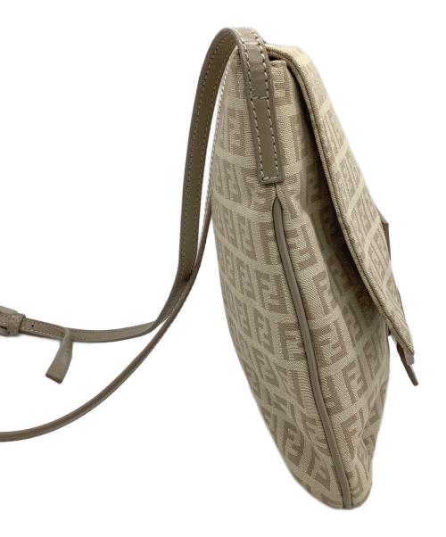 FENDI（フェンディ）FENDI (フェンディ) ショルダーバッグ ズッキーノ マンマバケット ベージュの古着・服飾アイテム