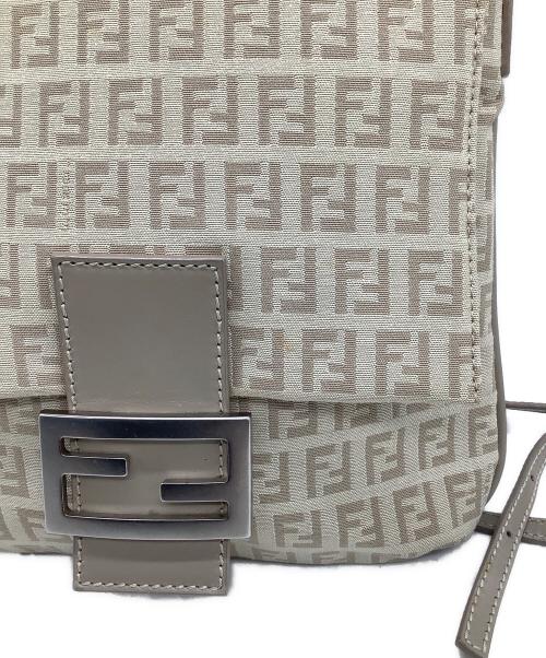 FENDI（フェンディ）FENDI (フェンディ) ショルダーバッグ ズッキーノ マンマバケット ベージュの古着・服飾アイテム