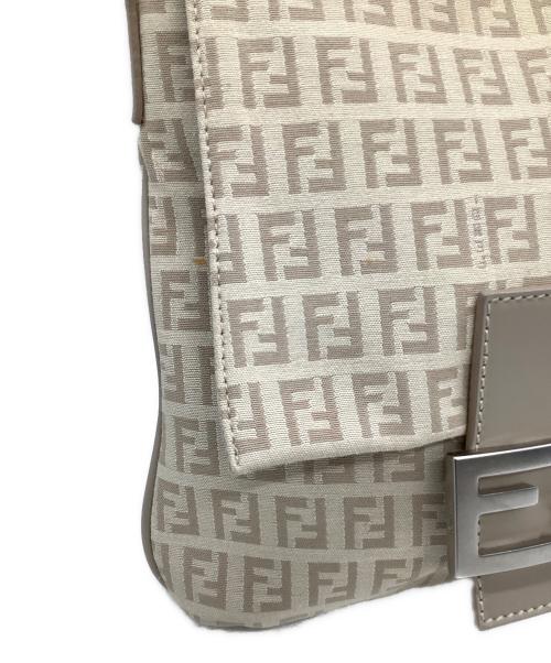 FENDI（フェンディ）FENDI (フェンディ) ショルダーバッグ ズッキーノ マンマバケット ベージュの古着・服飾アイテム