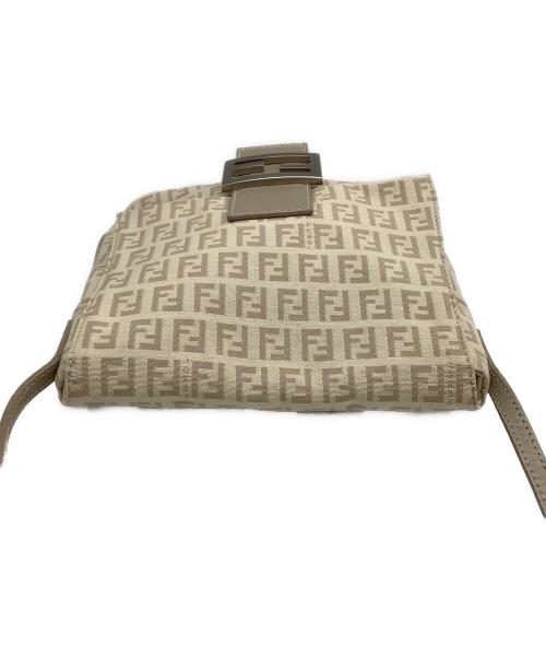 FENDI（フェンディ）FENDI (フェンディ) ショルダーバッグ ズッキーノ マンマバケット ベージュの古着・服飾アイテム