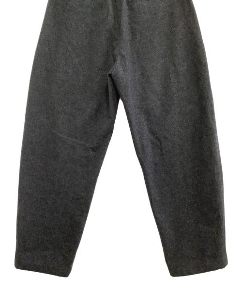 JIL SANDER+（ジルサンダープラス）JIL SANDER+ (ジルサンダープラス) ウールワイドスラックス　24AWモデル グレー サイズ:46の古着・服飾アイテム