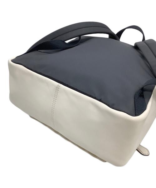 COACH（コーチ）COACH (コーチ) リュック　シグネチャー ベージュの古着・服飾アイテム