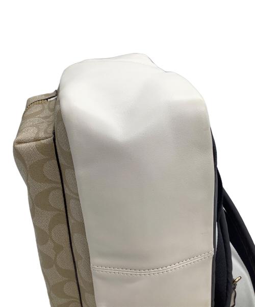 COACH（コーチ）COACH (コーチ) リュック　シグネチャー ベージュの古着・服飾アイテム