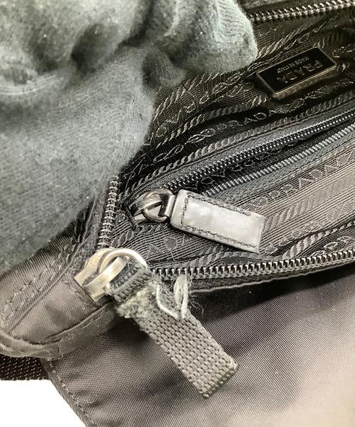 PRADA（プラダ）PRADA (プラダ) ナイロンショルダーバッグ ブラックの古着・服飾アイテム