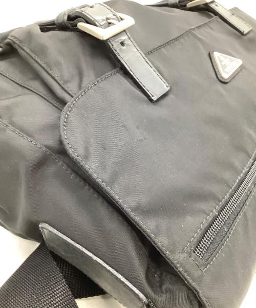 PRADA（プラダ）PRADA (プラダ) ナイロンショルダーバッグ ブラックの古着・服飾アイテム