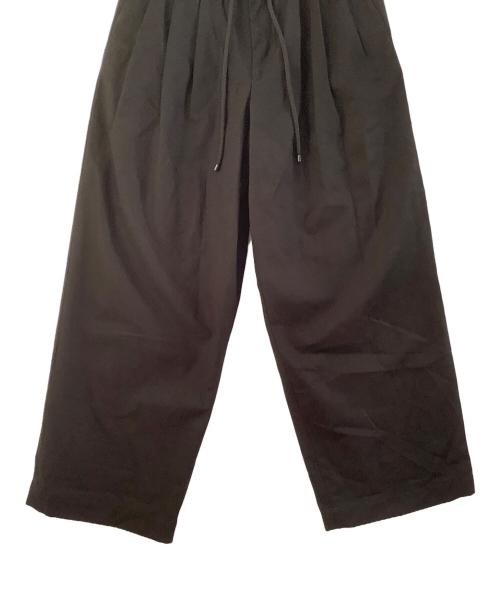 MARKAWARE（マーカウェア）MARKAWARE (マーカウェア) スラックス　TRIPLE PLEATED WIDE TROUSERS ブラック サイズ:1の古着・服飾アイテム