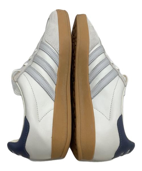 adidas（アディダス）adidas (アディダス) スニーカー ガゼル ホワイト×ネイビー サイズ:24の古着・服飾アイテム