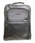 TUMI（トゥミ）の古着「レザーリュック Alpha」｜ブラック
