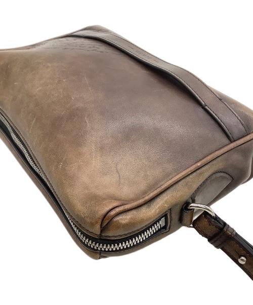 Berluti（ベルルッティ）Berluti (ベルルッティ) セカンドバッグ カリグラフィ ブラウンの古着・服飾アイテム