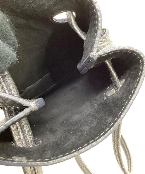 HIROFU（ヒロフ）HIROFU (ヒロフ) スマホショルダーバッグ シルバーの古着・服飾アイテム