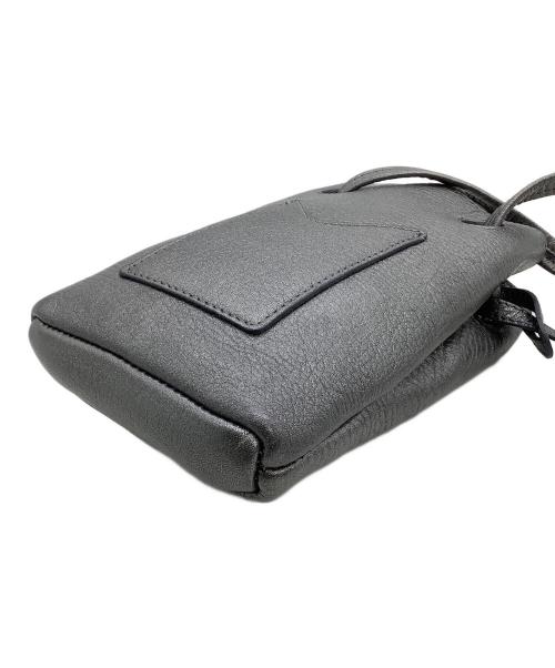 HIROFU（ヒロフ）HIROFU (ヒロフ) スマホショルダーバッグ シルバーの古着・服飾アイテム