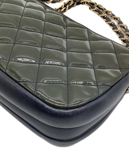 CHANEL（シャネル）CHANEL (シャネル) チェーンショルダーバッグ パテントレザー ネイビーの古着・服飾アイテム