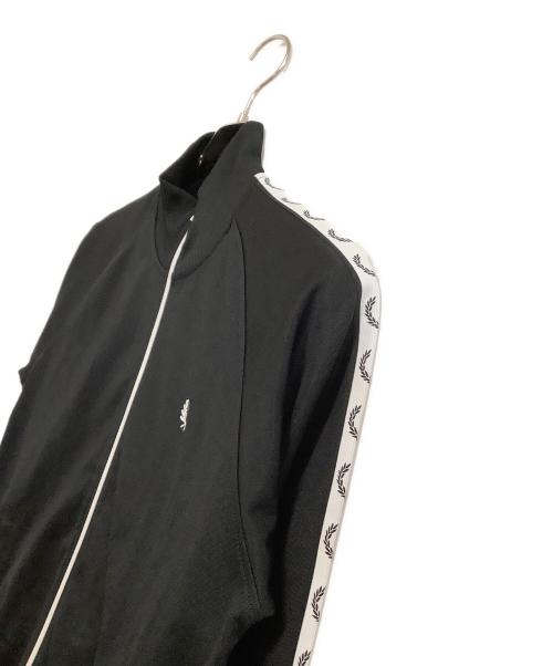 FRED PERRY（フレッドペリー）FRED PERRY (フレッドペリー) トラックジャケット　Taped Track Jacket ブラック サイズ:Lの古着・服飾アイテム