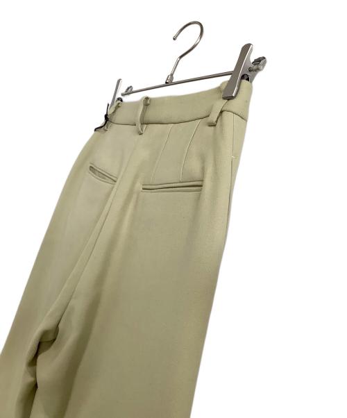 AURALEE（オーラリー）AURALEE (オーラリー) ウールパンツ　LIGHT MELTON SLACKS　24AW 黄緑 未使用品の古着・服飾アイテム