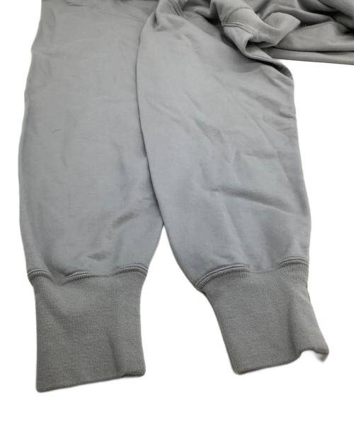 AURALEE（オーラリー）AURALEE (オーラリー) クルーネックスウェット　ELASTIC HIGH GAUGE SWEAT グレーの古着・服飾アイテム